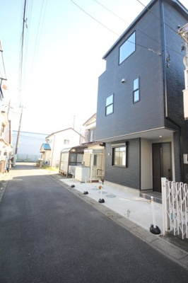 【前面道路含む現地写真】 | 三郷市岩野木2998 | 前面道路含む現地写真です