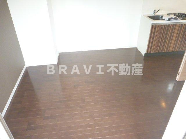 アクアプレイス北浜　BRAVI不動産の居間・リビング|【アクアプレイス北浜】ゆったりとしたリビングです