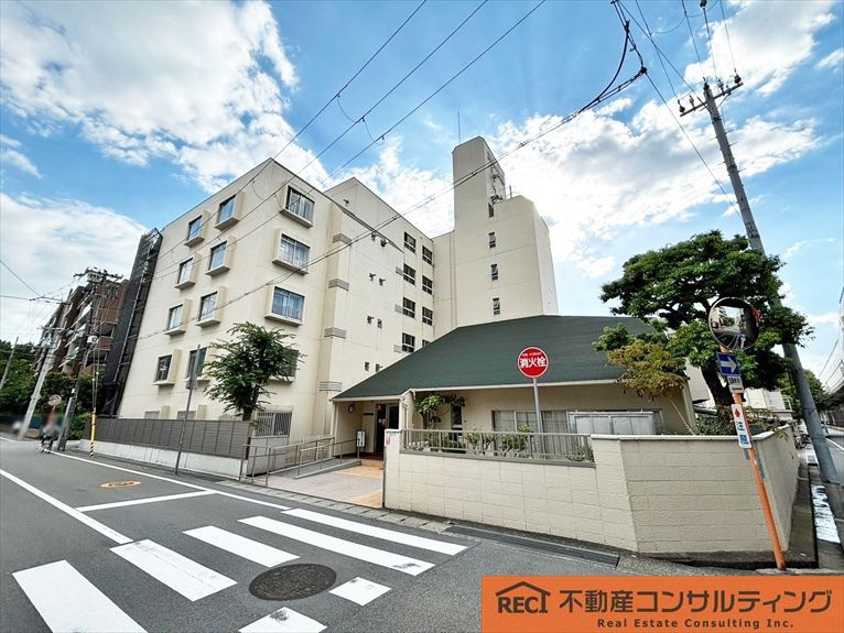 コスモハイツ甲子園口の外観