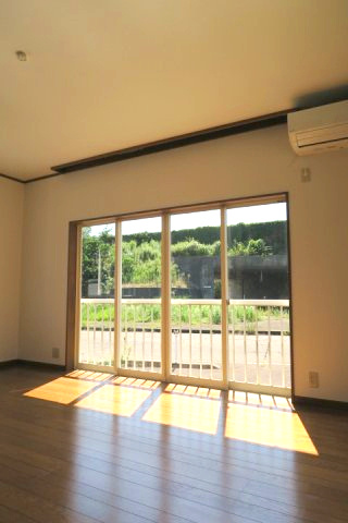 春日山町貸家の展望
