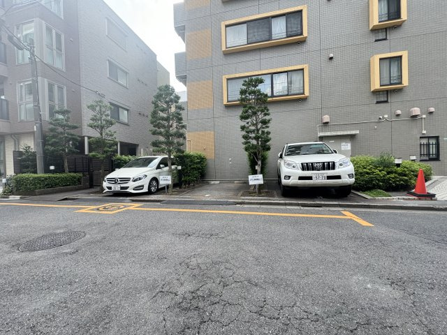 イトーピア浦和常盤の駐車場