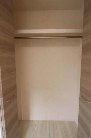 Ｄ－ｒｏｏｍ東中央の洋室|洋室のクローゼット