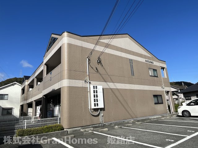 ハイクリスタルの外観