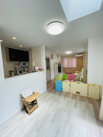 【築浅中古住宅】ふじみ野市亀久保の居間・リビング