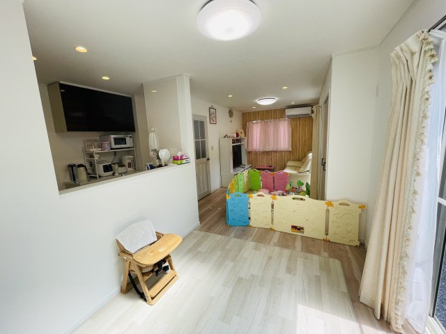 【築浅中古住宅】ふじみ野市亀久保の居間・リビング