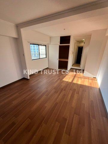 メゾンエイコー浮田の居間・リビング|ゆったりとしたリビングです