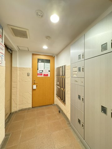 グランリックス文京千石のその他共用部分|宅配ボックスも完備