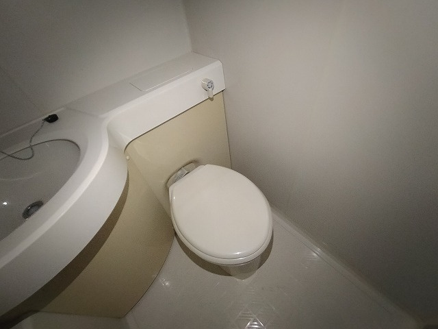 神戸市須磨区車字竹ノ下の賃貸マンションのトイレ|トイレ