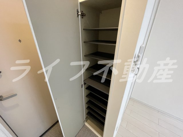 花園本町テラスの収納|便利な収納スペースです