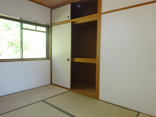 シンフォニー逆瀬川の寝室