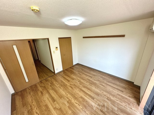 サンプレミア前芝西の寝室