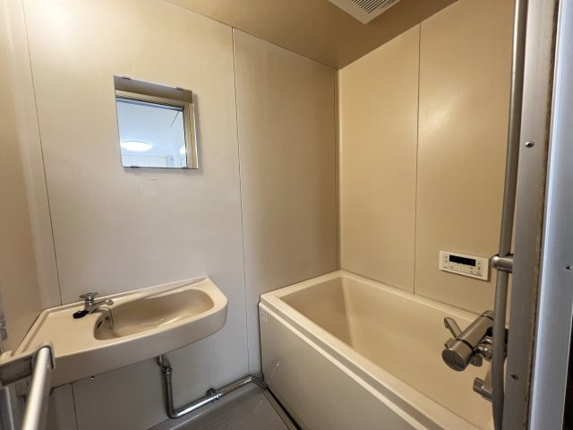 長崎ハイツの浴室