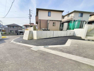 【前面道路含む現地写真】