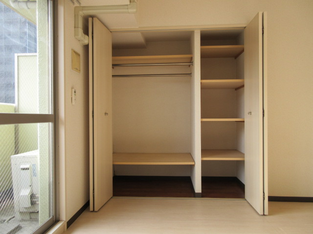 MAEKAWA BLDの収納