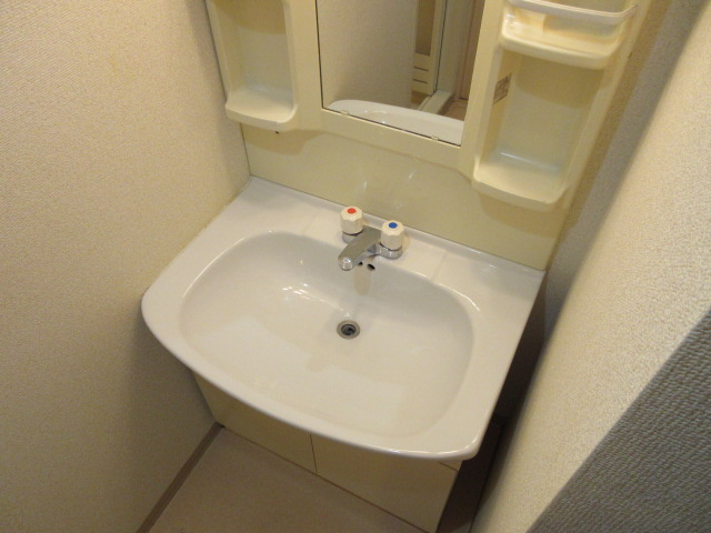 MAEKAWA BLDの洗面所