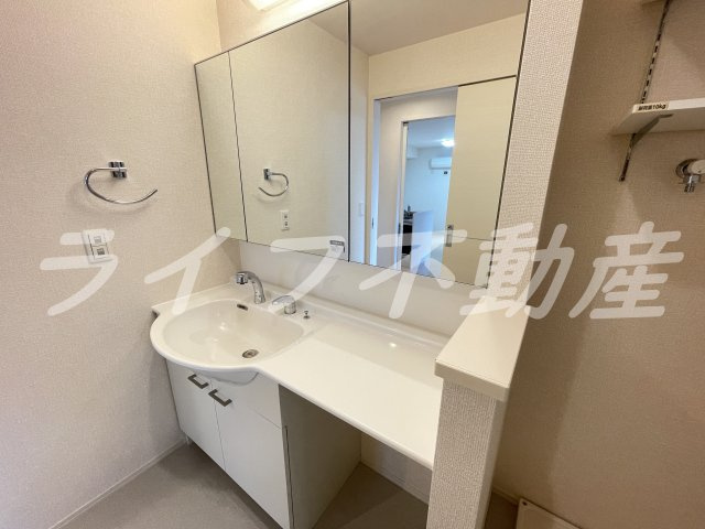 レスペランスA棟の独立洗面台|独立洗面台です