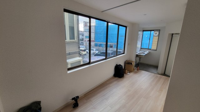 BT追分ビルの内装|現契約者入居前のリフォーム中写真