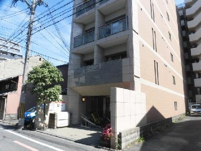 サンロイヤル五条の外観