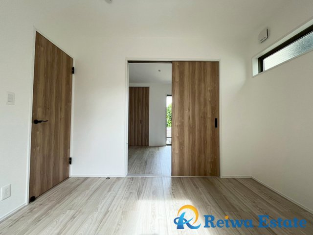 新築戸建　茅ヶ崎市菱沼1丁目の前面道路含む現地写真