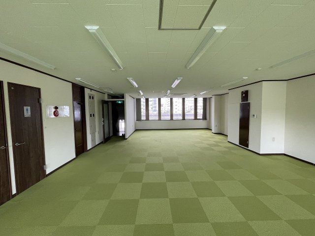 熊山ビルのロビー