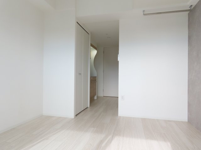 大阪市淀川区十三本町２丁目の賃貸マンションの寝室