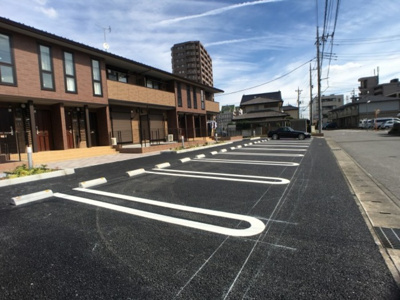 【駐車場】 | カーサ ボンジョルノ | 駐車場