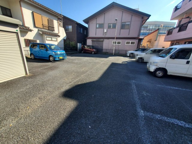 カメリアコートの駐車場