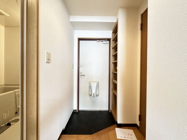 アスティオンYの玄関