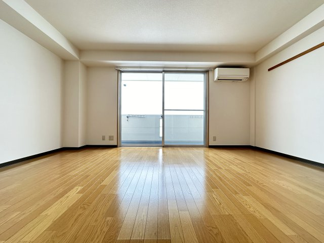 アスティオンYの洋室