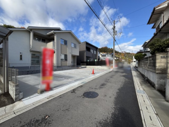 新築戸建　　伴西４丁目の前面道路含む現地写真