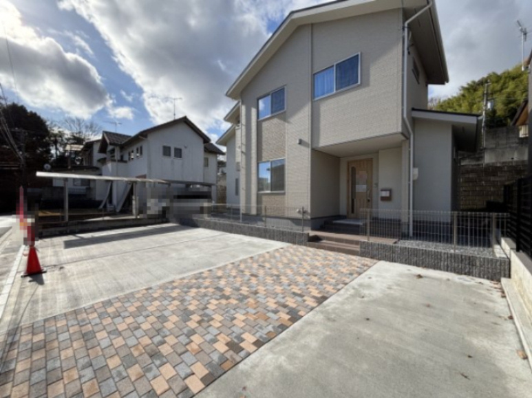 新築戸建　　伴西４丁目の駐車場