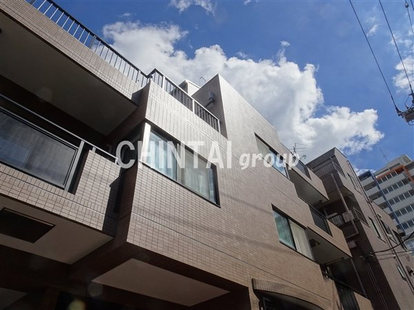 クレストコートの外観