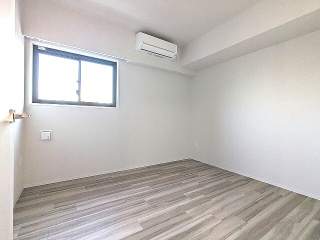 ONE ROOF RESIDENCE上野御徒町の設備|5.4帖洋室、エアコン3台付、インターネット無料