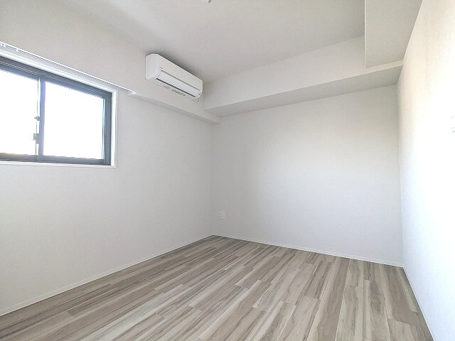 ONE ROOF RESIDENCE上野御徒町の設備|5.4帖洋室、エアコン3台付、インターネット無料
