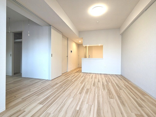 ONE ROOF RESIDENCE上野御徒町のバルコニー|エアコン3台付、インターネット無料、カウンターキッチン