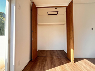 【収納】 | 厚木市森の里5丁目 中古戸建て | 洋室8帖収納部分