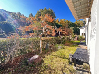 【庭】 | 厚木市森の里5丁目 中古戸建て | 明るい南面に面したお庭付