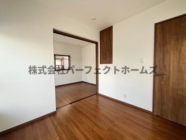 長尾元町7丁目戸建　賃貸の洋室|広々とした洋室です