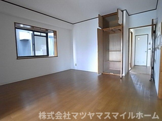 【居間・リビング】