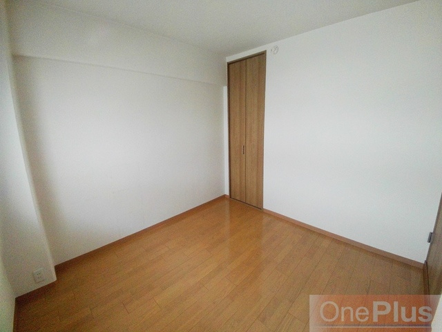 御影プライムハイツの洋室