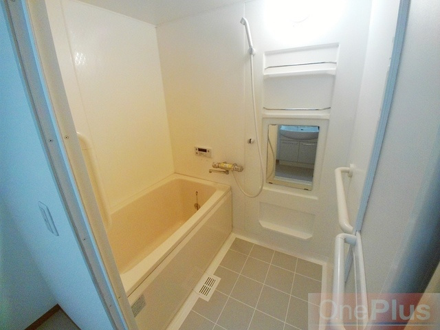 御影プライムハイツの浴室