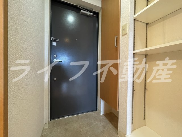 コージーコートの玄関|収納もある玄関です
