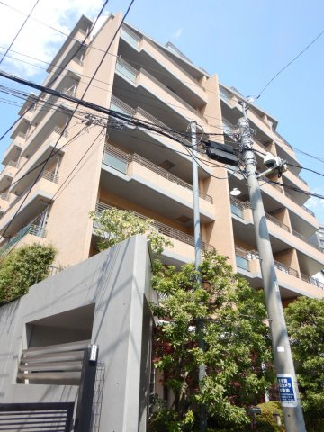 クレッセント新宿ウエストヒルズの外観