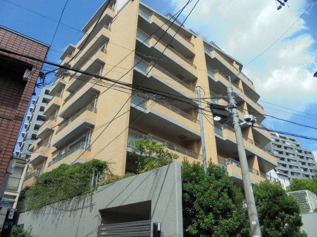 クレッセント新宿ウエストヒルズの外観