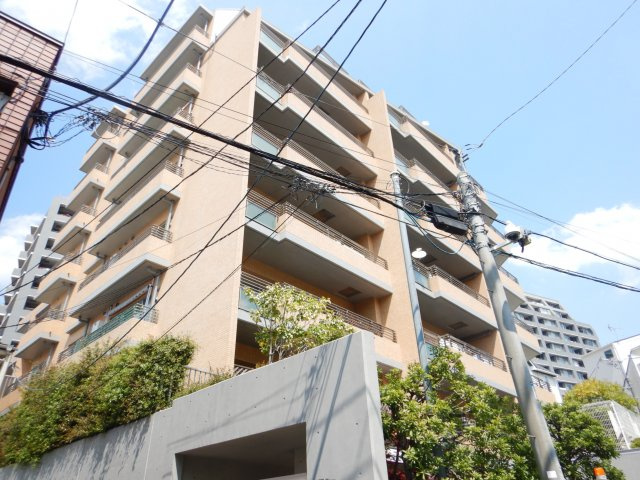 クレッセント新宿ウエストヒルズの外観