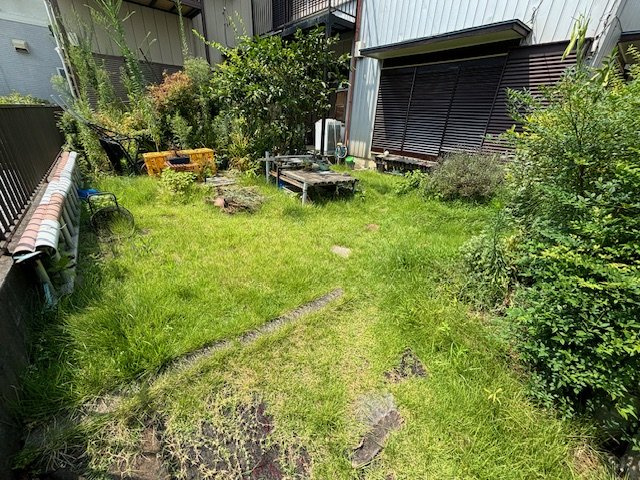秦野市南矢名　土地の外観|庭野部分も陽当たり良好ですね。