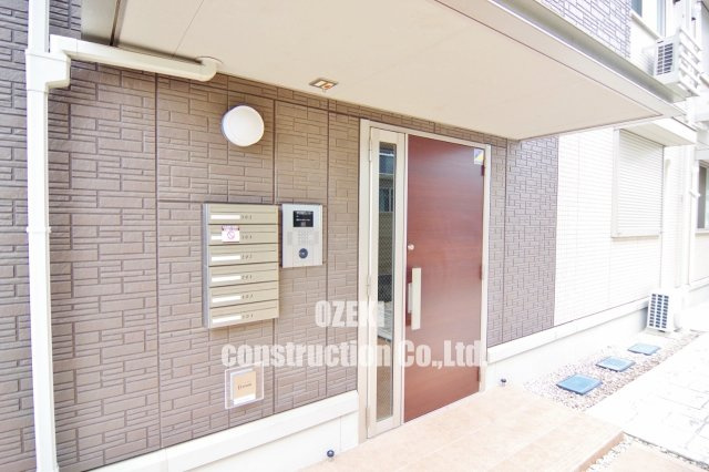 ラ　ルーチェのエントランス