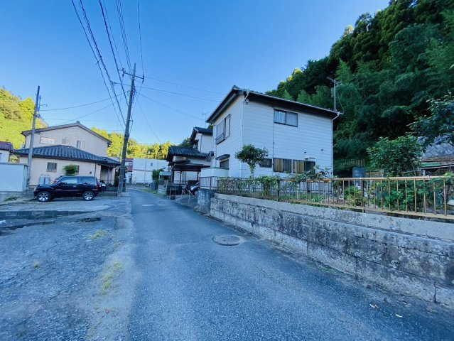 酒々井　中古戸建　オーナーチェンジの前面道路含む現地写真