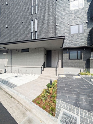 【エントランス】 | ベリエ・クレール