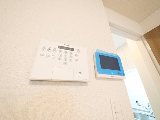 アルドーレのセキュリティ|モニター付きインターホンです。